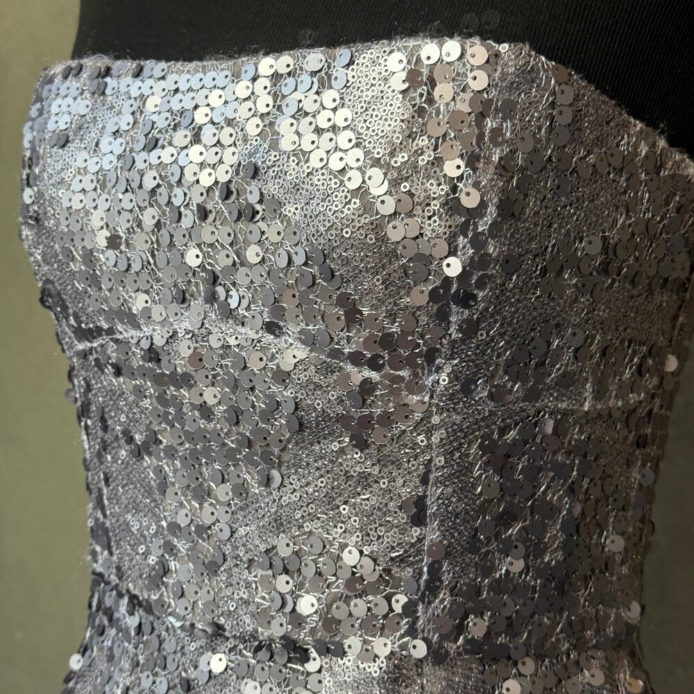 Poshmark Title: NWT BCBGMaxAzria Carole Sequin Strapless Dress 4 Lilac - Picture 2 of 8